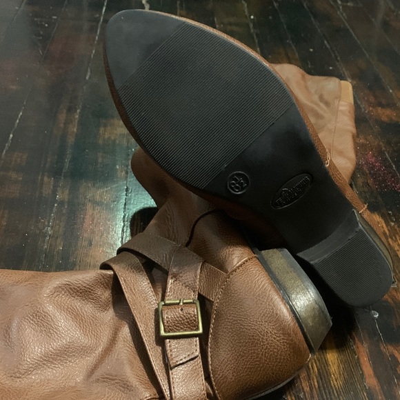 Fergalicious Bridges Knee-high Boots 8.5 - Picture 6 of 16